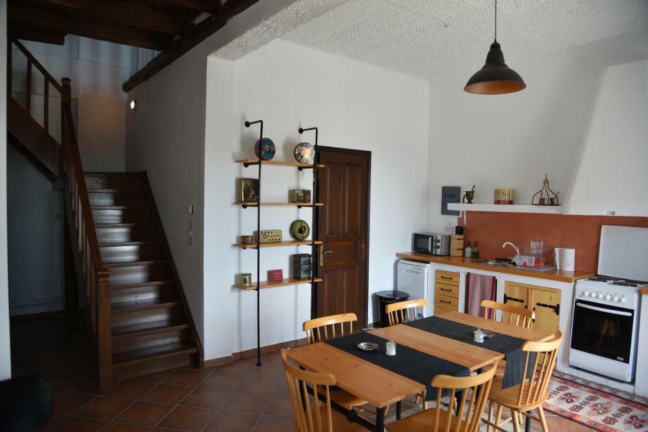 Karpofora Traditional Guesthouse Miléai 外观 照片